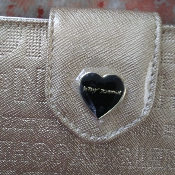 Betsey Johnson Celly Wallet - Picture 4 of 6